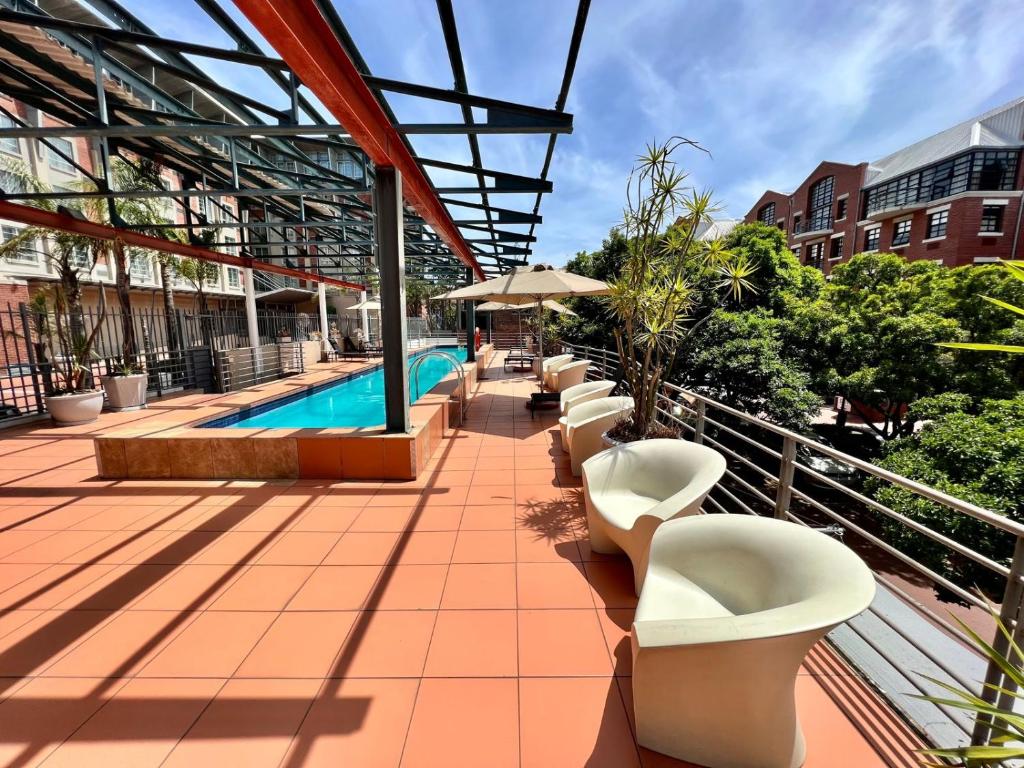 No load-shedding Spacious Apartment