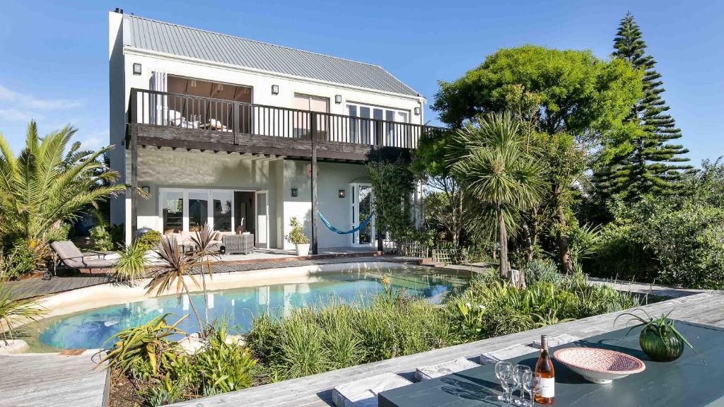 Noordhoek Beach Villa - solar back up power