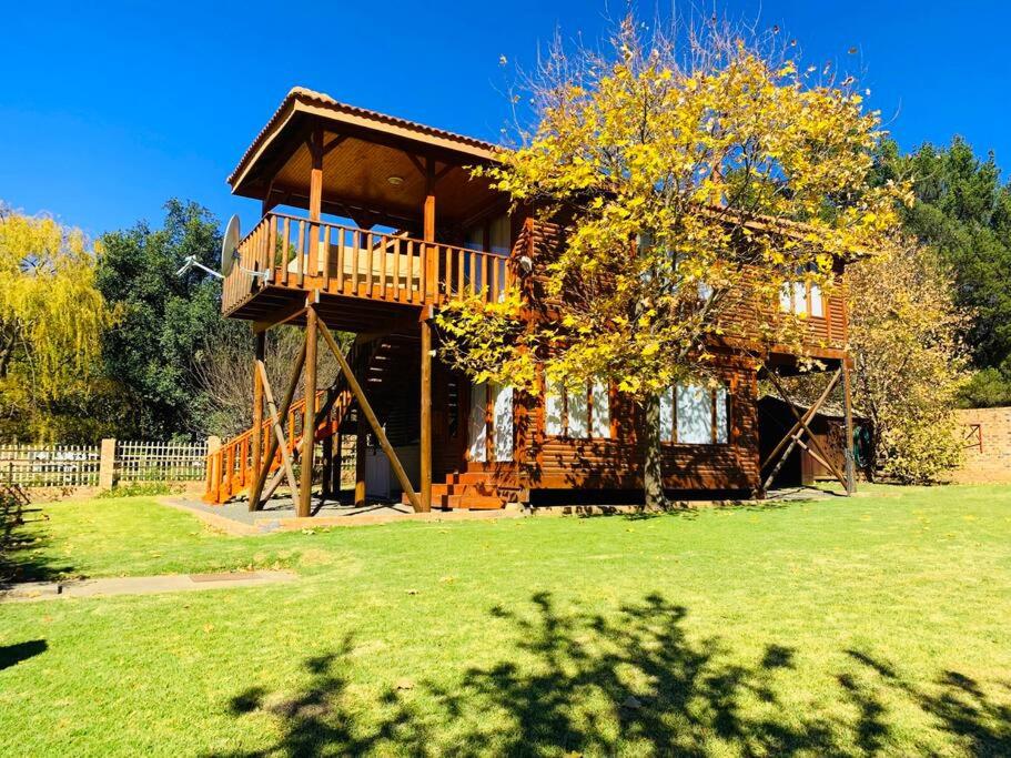 Nougat Cabin