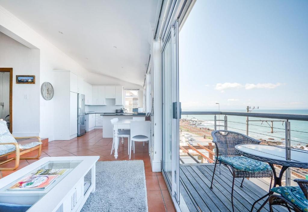 Oceanfront Penthouse By Open Home