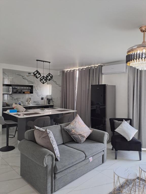Oceanic Luxury Apartment 76