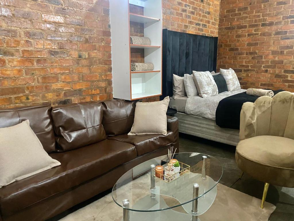 Ojay Homes Studio at Maboneng