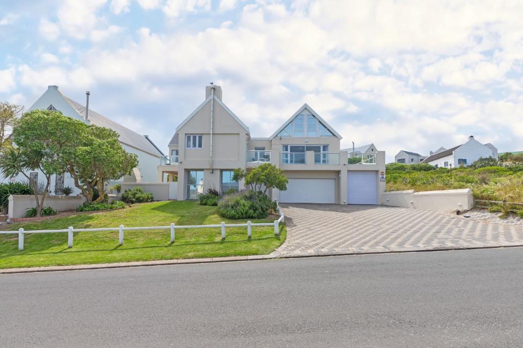 Oppies Nest in Myburgh Park - Langebaan
