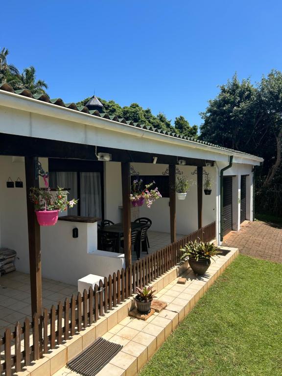 Palm Cottage