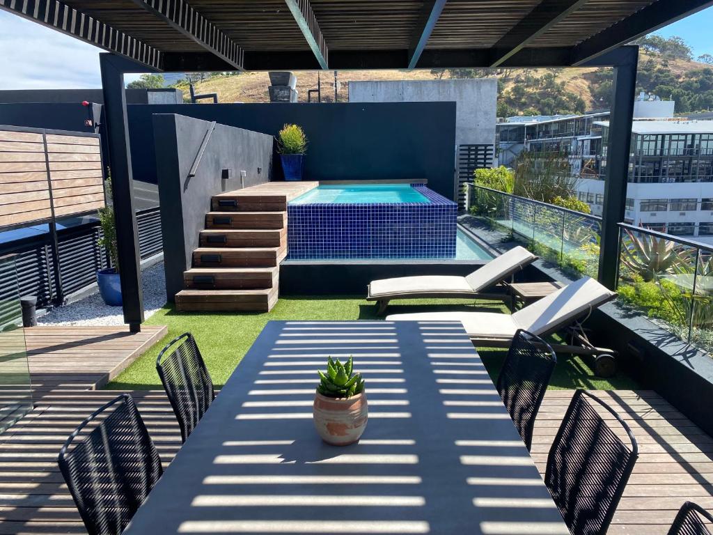 Penthouse with Private Pool Cape Town