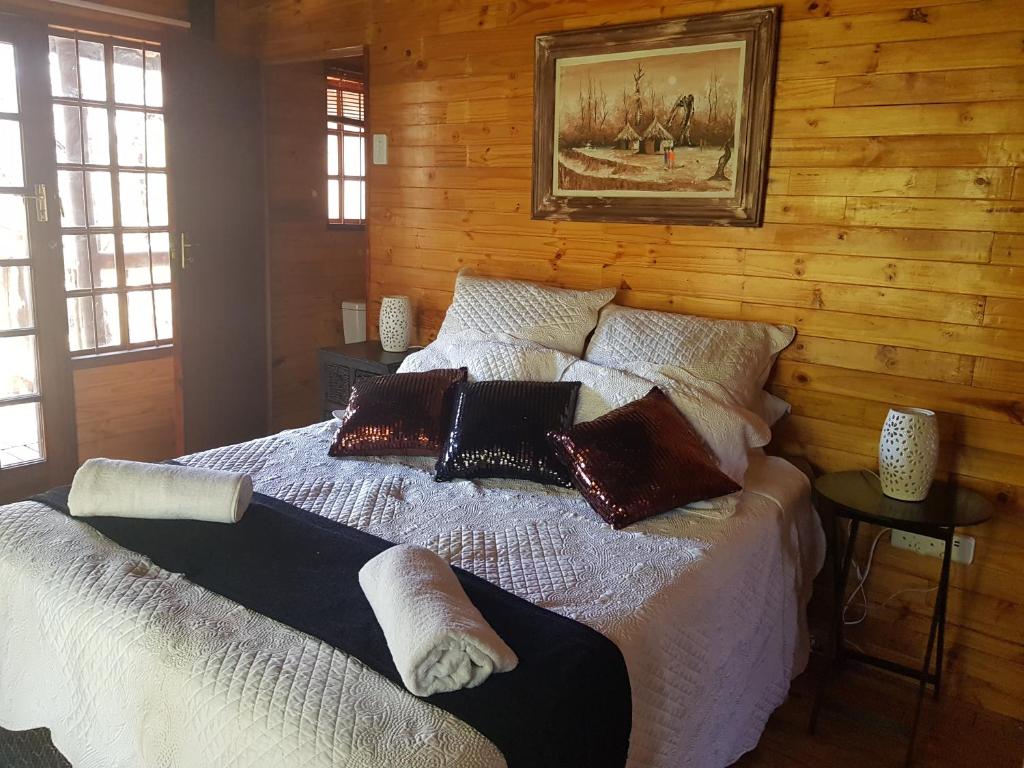 Cozy Wood Cabin at Plotville