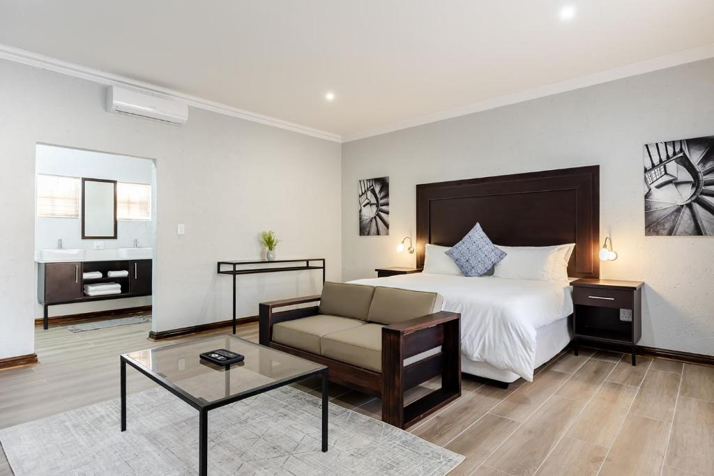 Point R40 Lodge & Self Catering