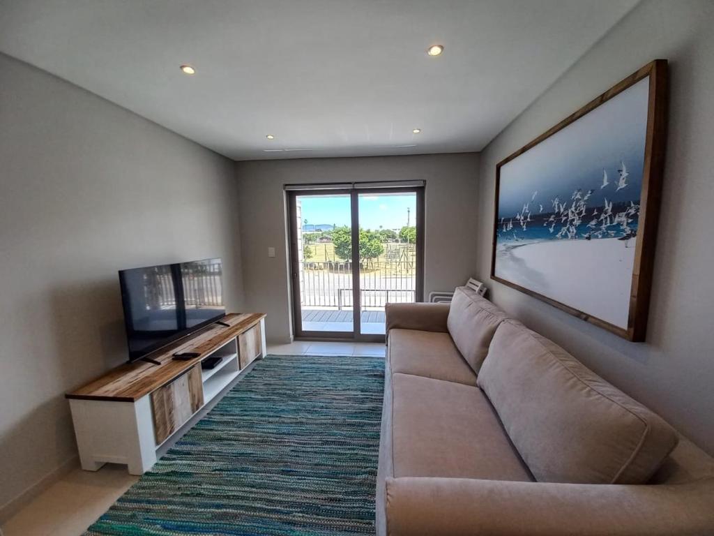 Queens Cove Apt 1 two bedroom