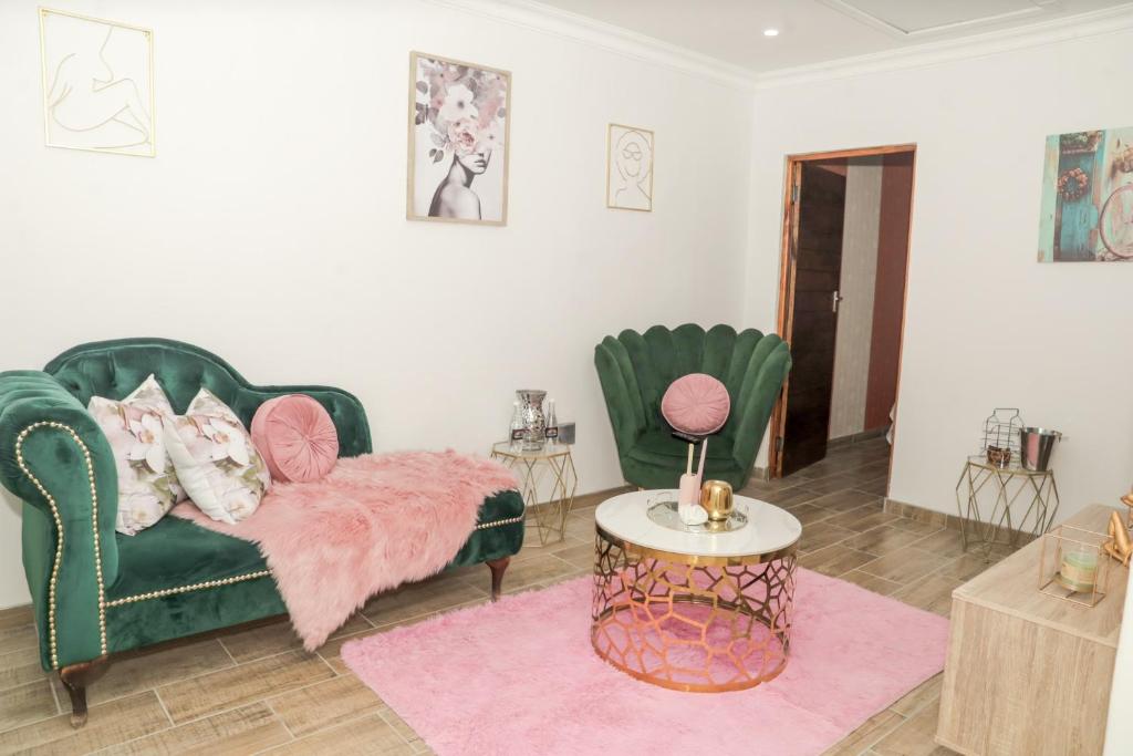 Rainbow Palace BnB