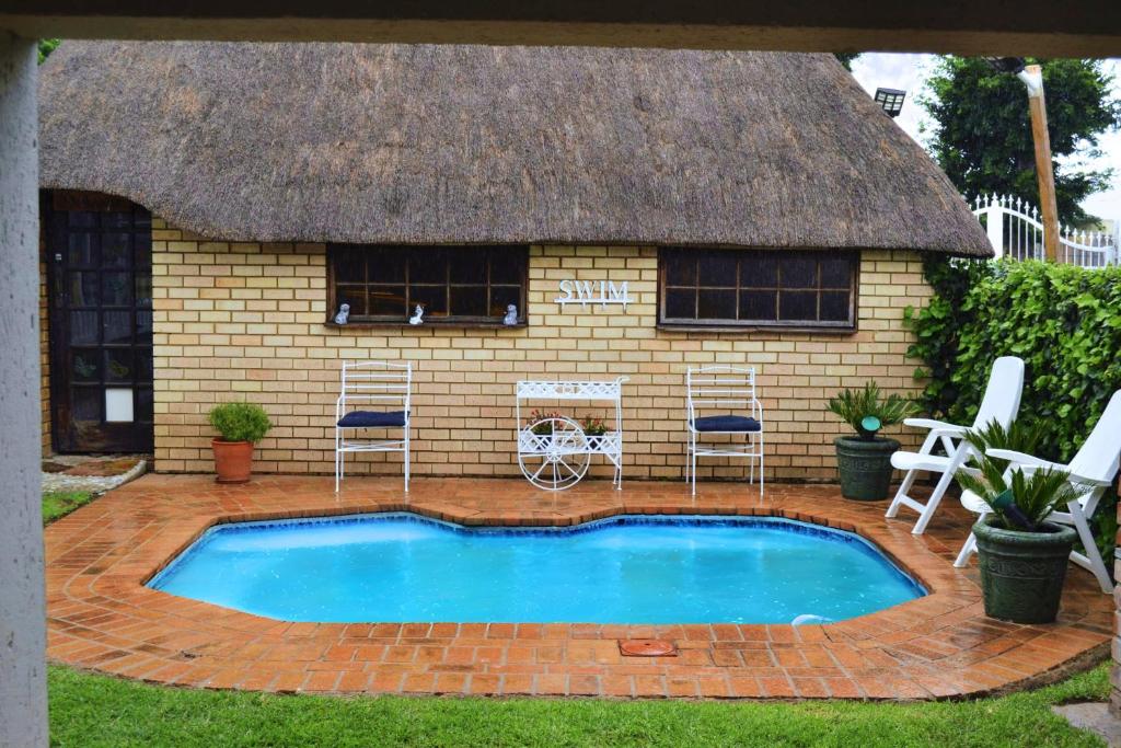 Rest Inn C Guesthouse - 10min from OR Tambo Airport
