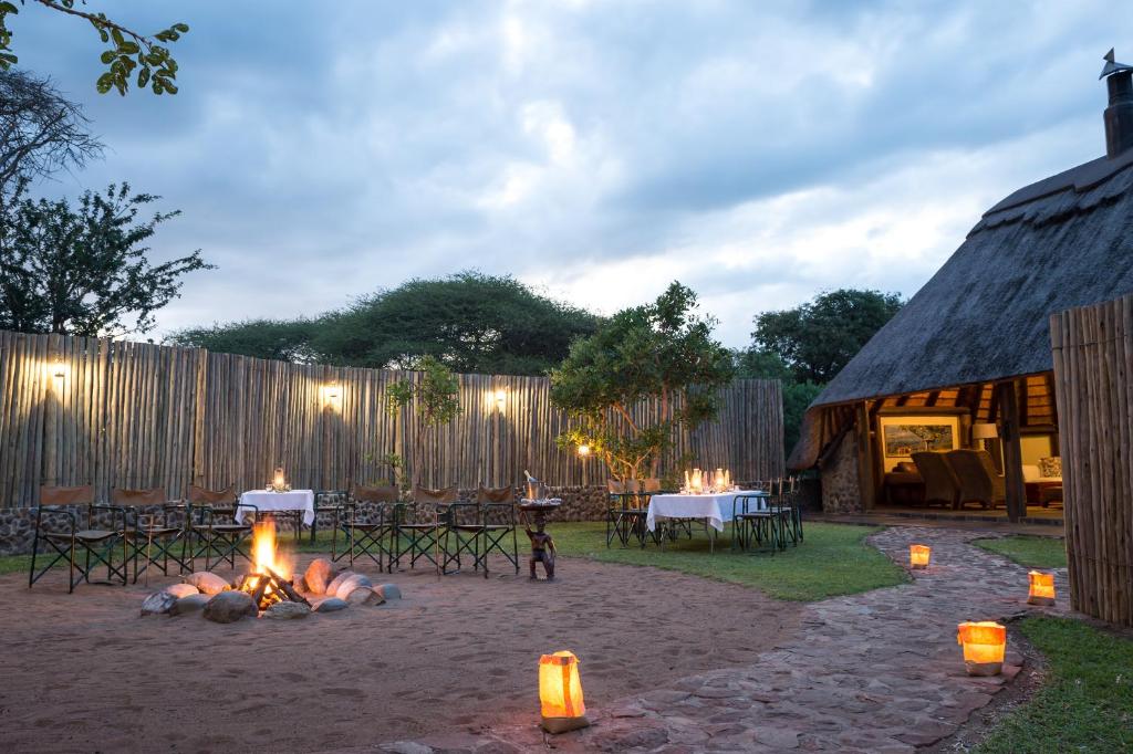 Rhino River Lodge
