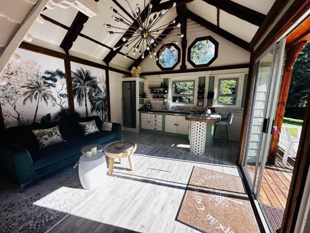 Rivendell Retreat in Mossel Bay - Hot Tub - Pool