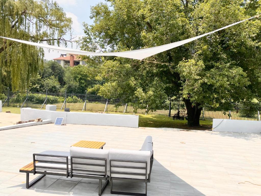 Riverfront Oasis in Paulshof