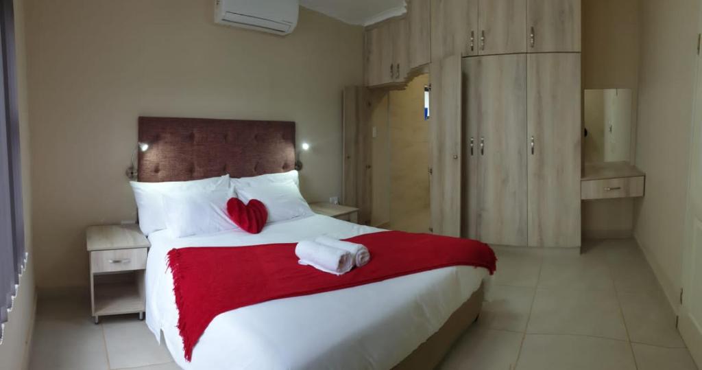 Sade Holidays - 14 A on Berea Manaba Margate