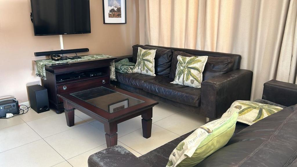 San Lameer 2802 - 4 Bedroom Classic - 8 pax - San Lameer Rental Agency