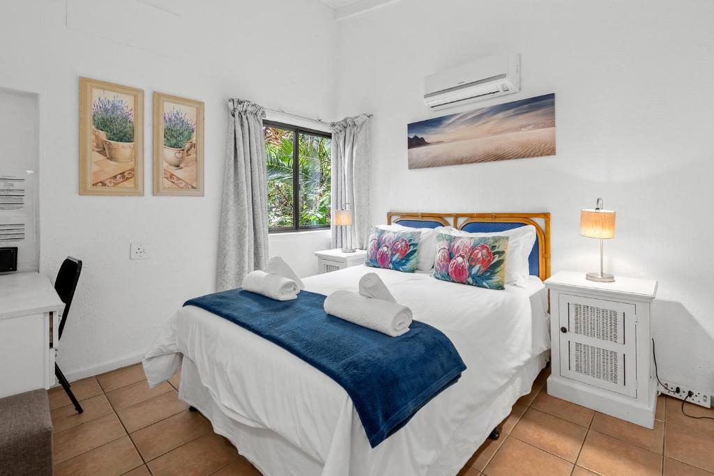 San Lameer 3213 - 2 Bedroom Standard - 4 pax - San Lameer Rental Agency