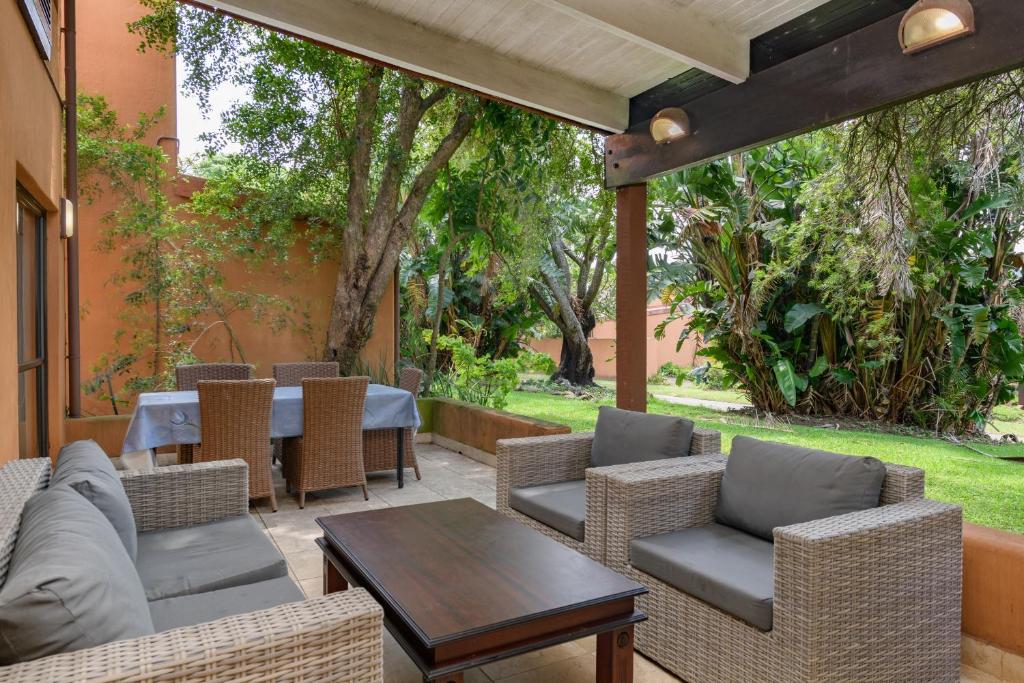 San Lameer Villa 2812 - 4 Bedroom Classic - 8 pax - San Lameer Rental Agency