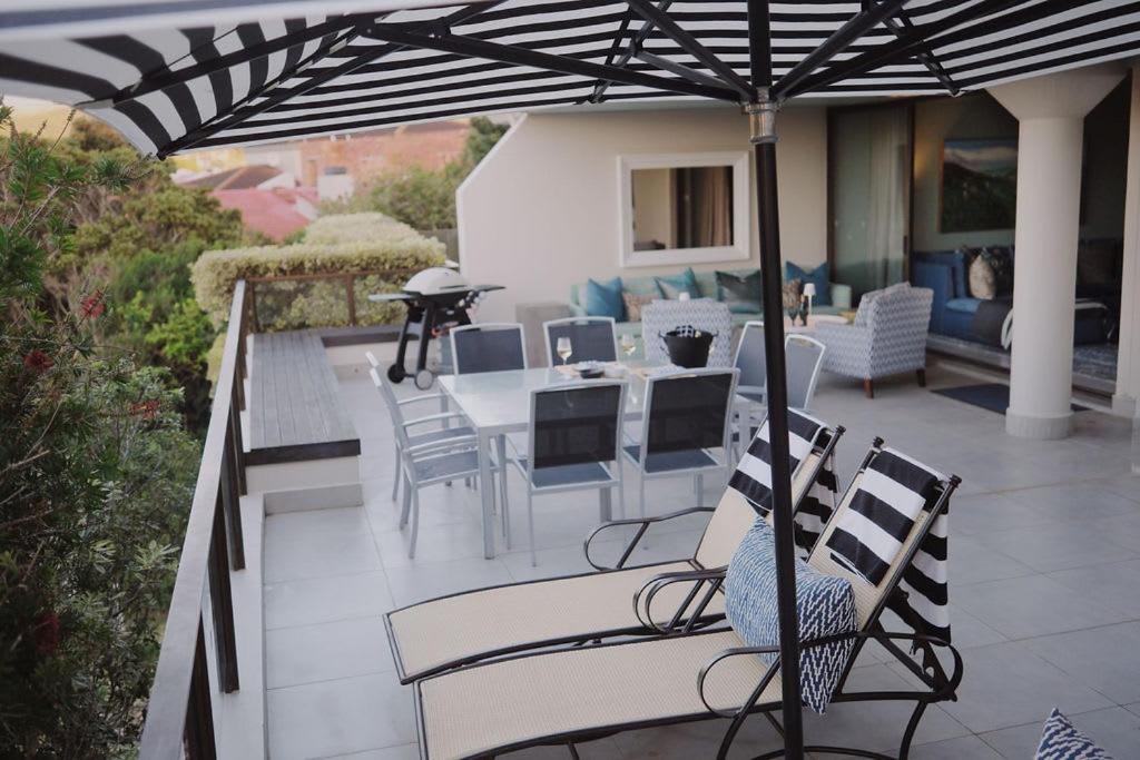 Sanctuary's Secret - Luxe 2 BD Rob Seaside Apt