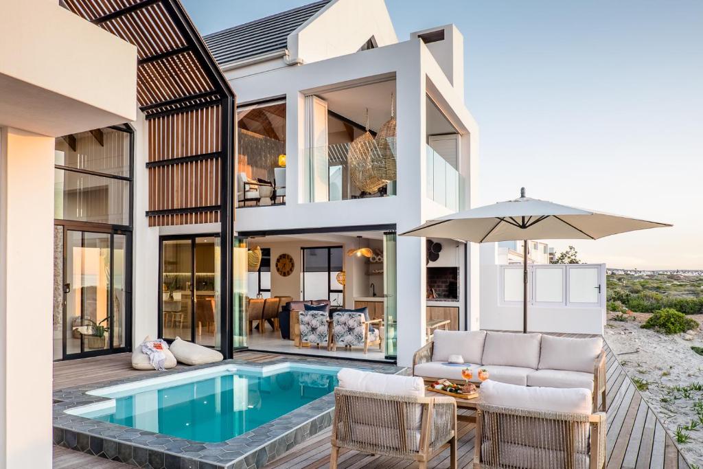 Thalassophile Beach House