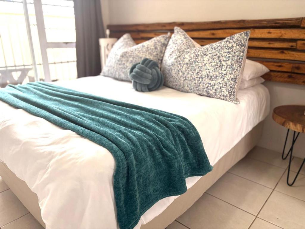 Sea Breeze Manor - Gold unit