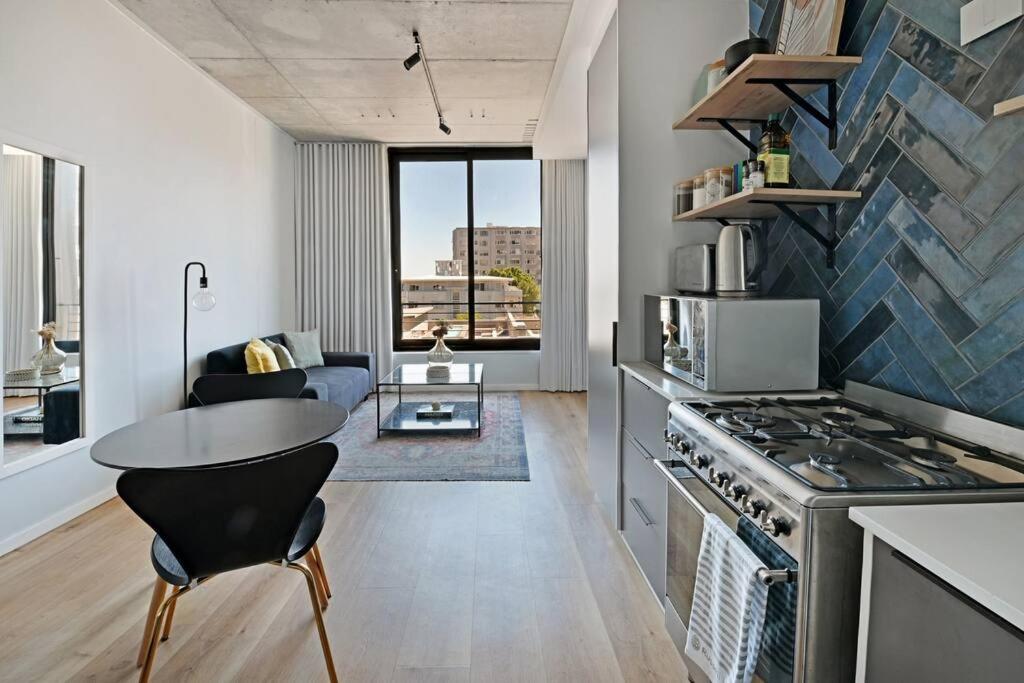 Sea Point Living with Rooftop Pool
