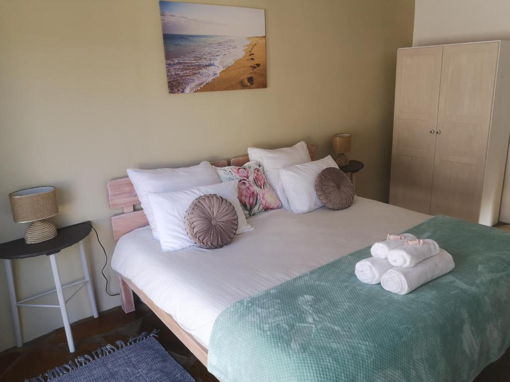 Serenity Cove-The Royal Jewel Room