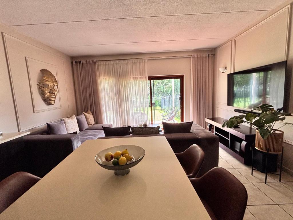 Shatisky Glamorous Staycation