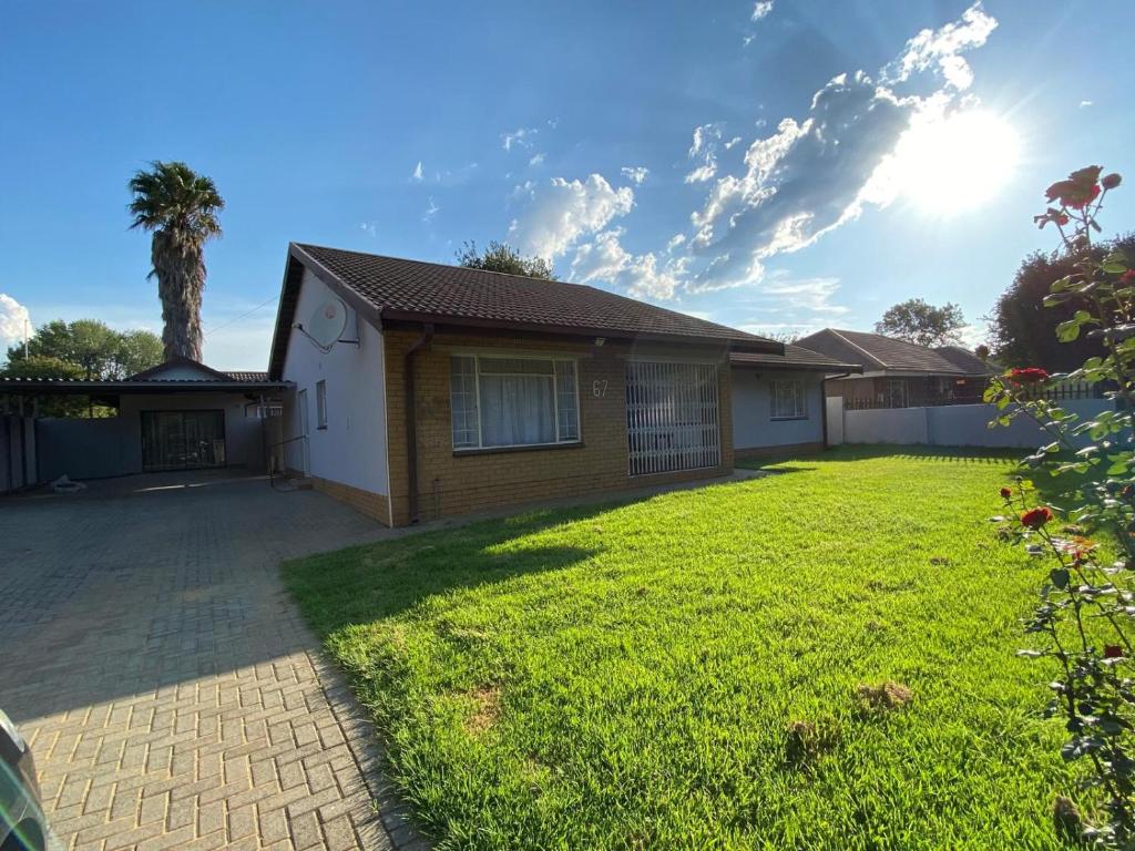 Simbia Contractors Inn