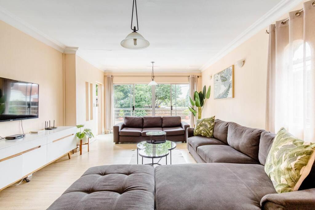 Spacious Menlyn Maine Villa