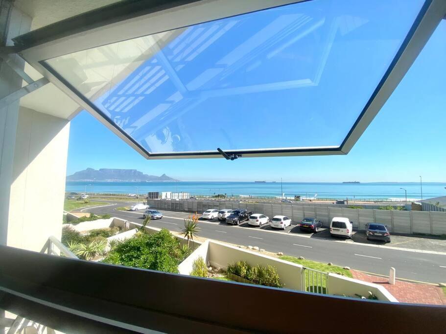 Spectacular Views of The Bay