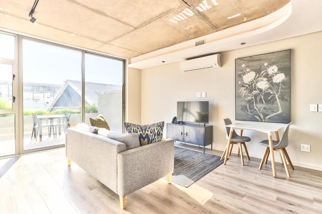 Studio with Balcony and City views