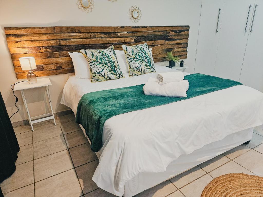 Sea Breeze Manor - Green Unit
