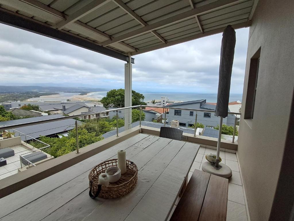 Stylish 3BR Apartment Monks View Plettenberg bay
