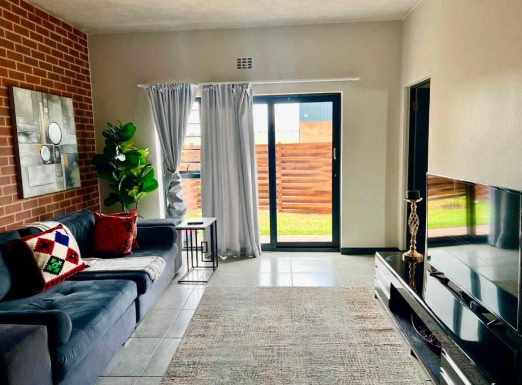 Suburban Suites at Indlou