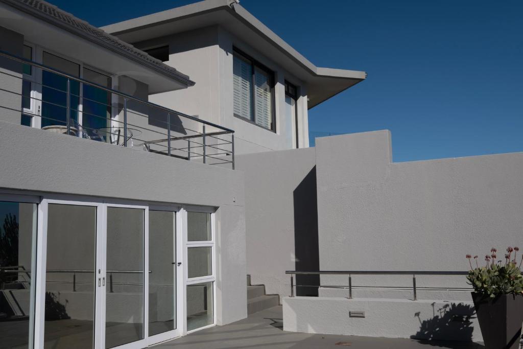 The Atlantic DonReal Guesthouse