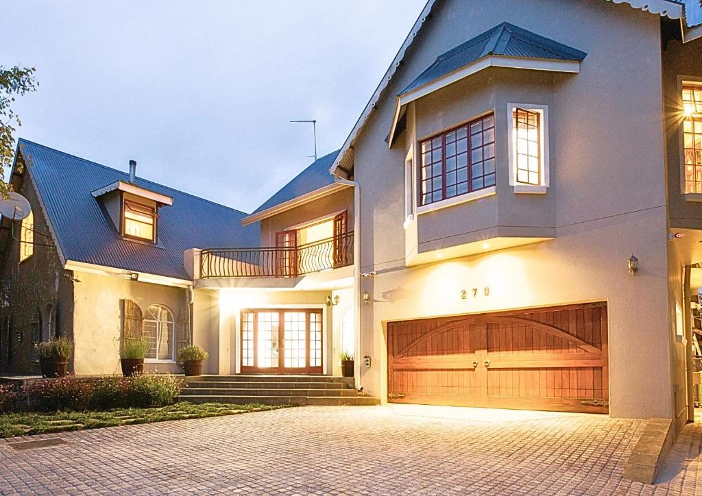 The Browns' Luxury Suites & Cottage