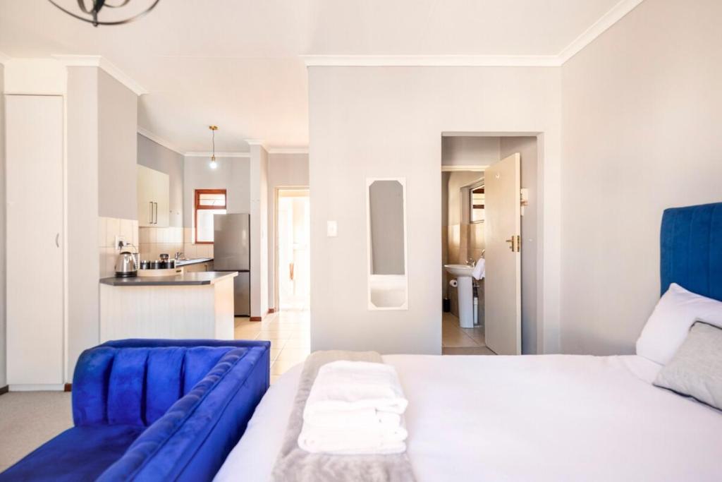 Budget-Friendly & Cozy Haven by BK Hospitable