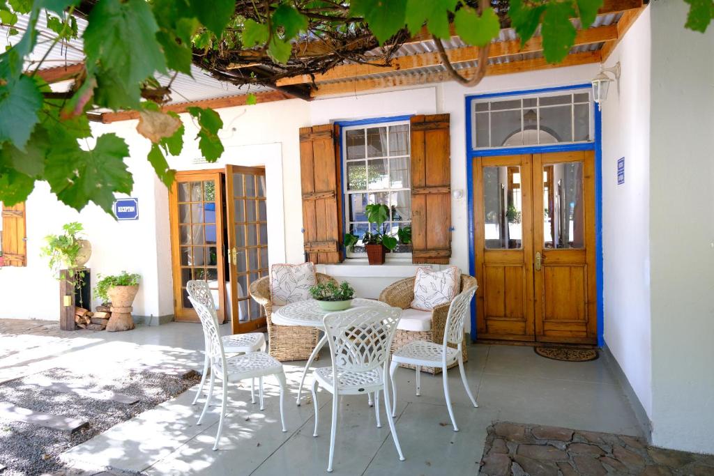 The Hudson Guesthouse & Suites