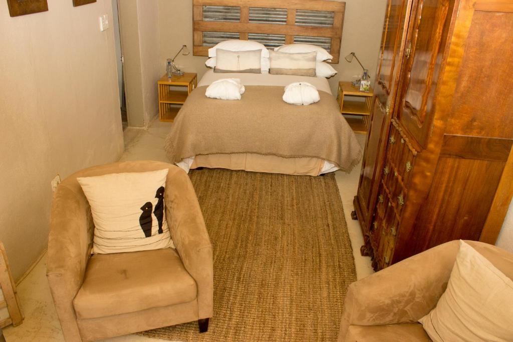 The Ibis Lounge
