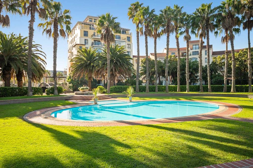 Island Club by Smart City Stays