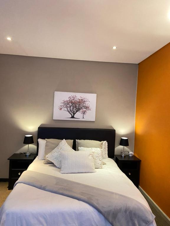 The Orange Corner