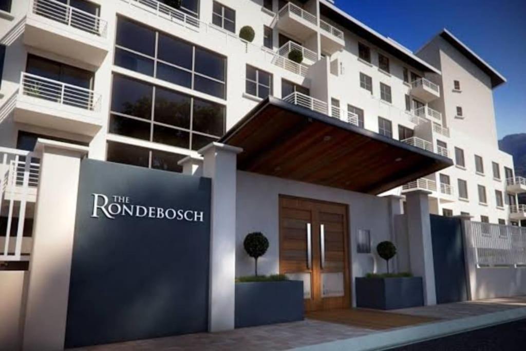 The Rondebosch Views