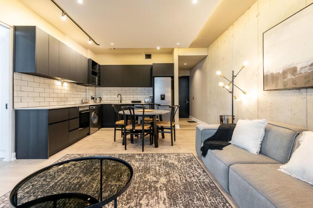 The Signature G16 - Lux 2 Bedroom Aprt in De Waterkant