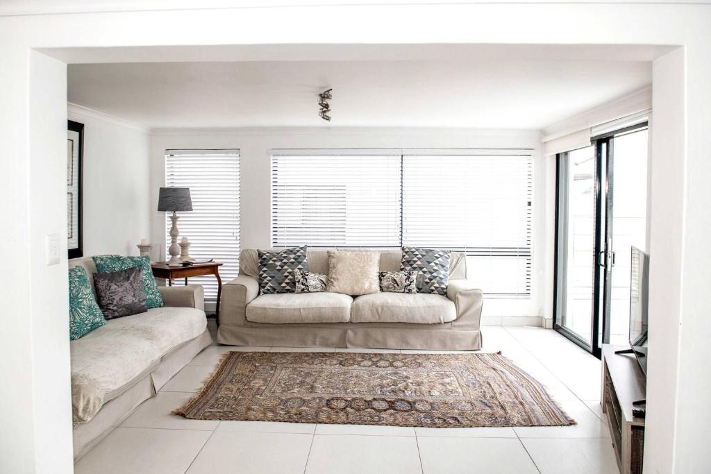 The Views - Oceanview Haven in Langebaan - 3 Levels of Luxury