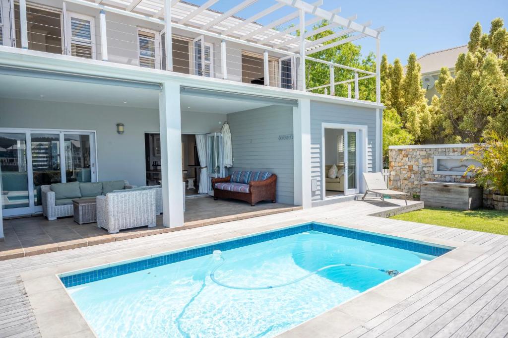 Thesen Island Villas