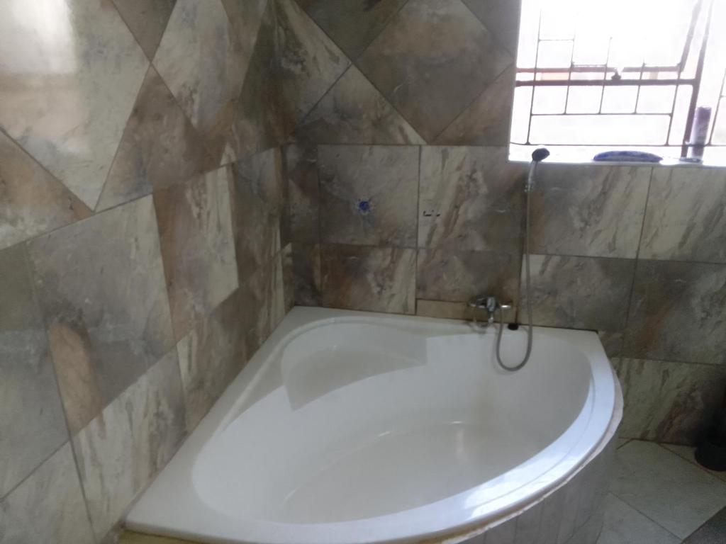 Thiwani Guest House
