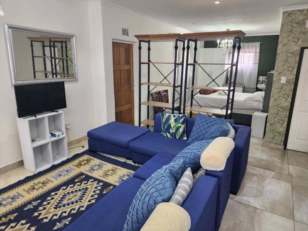 Tia Maria bachelor apartment