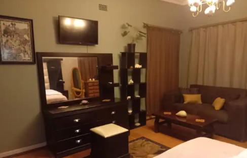 Town Charm Guesthouse