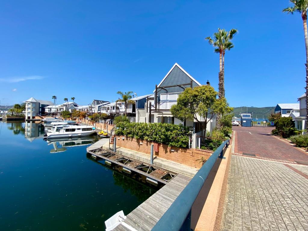 Tranquil Tides at Knysna Quays