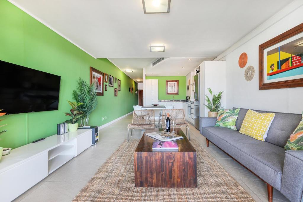 Authentic Cape Town Apartment near the Waterfront